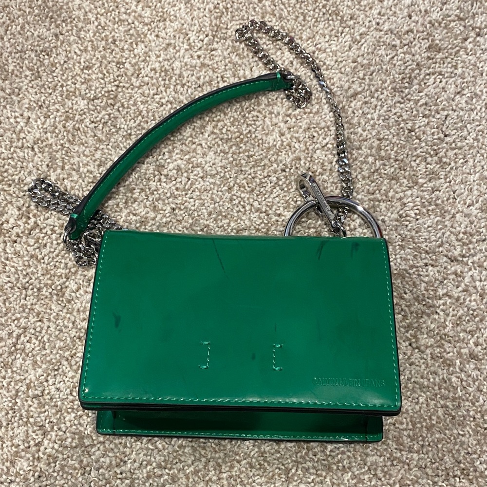 Calvin Klein Jeans Green Crossbody Bag with Chain Strap